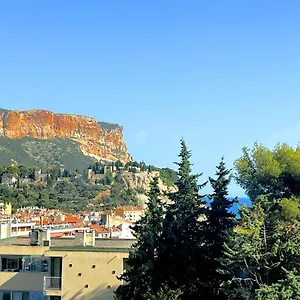 La Cigale Du Port Apartment